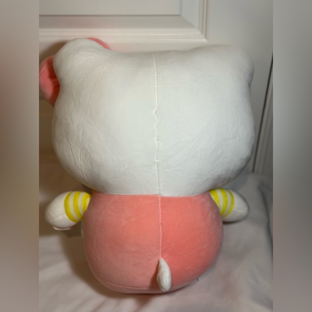 Hello Kitty Plush Toy with Pink Bow ๐ฉท - Picture 7 of 7